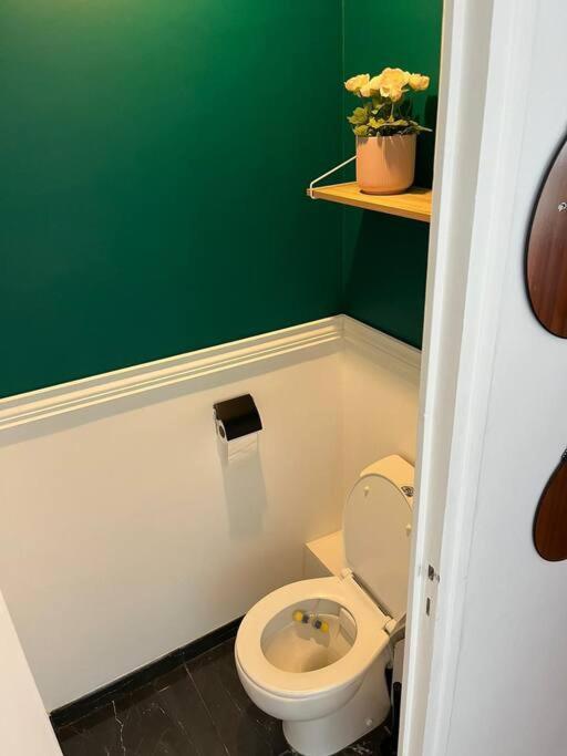 Spacieux & Parking Apartment *